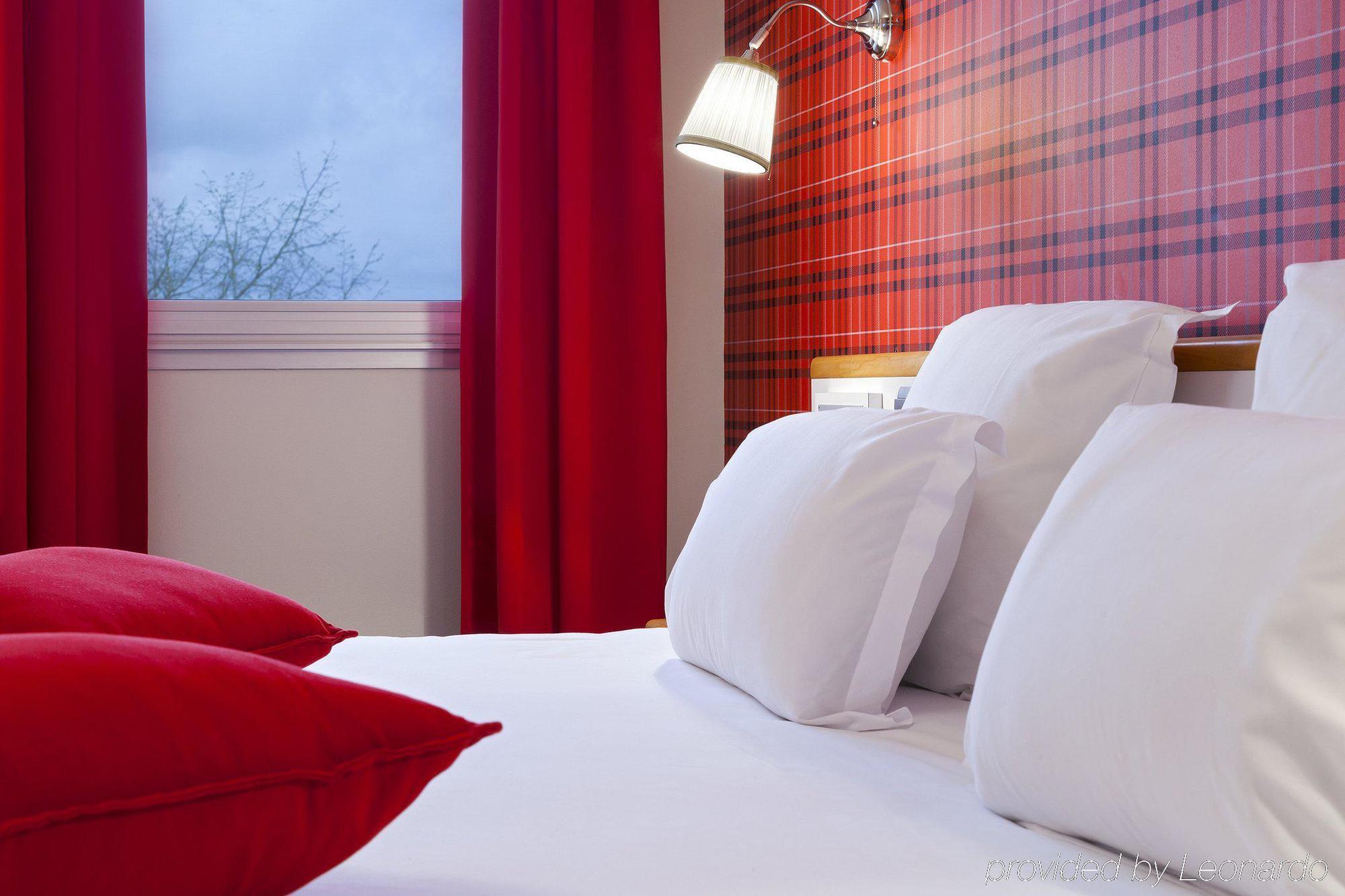Comfort Hotel Rosporden Concarneau Exterior photo